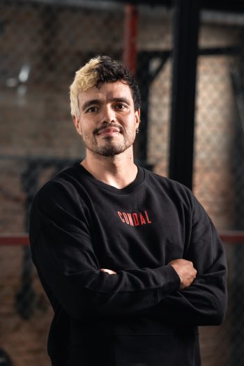 XHS7827 2 1 350x525 - Andrés Mora